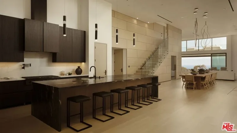 29800 Cuthbert Road, Malibu, California, United States. - Photo 5