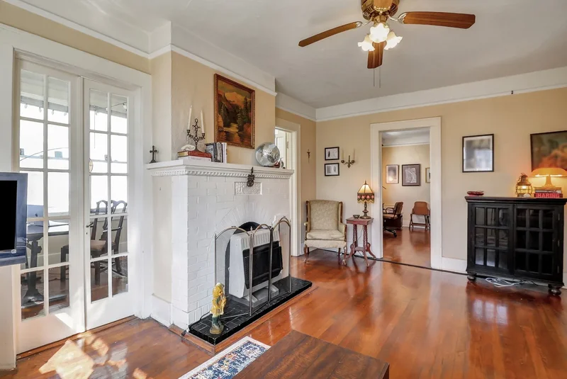 210 E 48th Street, Savannah, Georgia, United States. - Photo 17