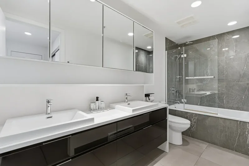 1288 Rue St-Antoine O. 5006, Montréal, Quebec, Canada. - Photo 3