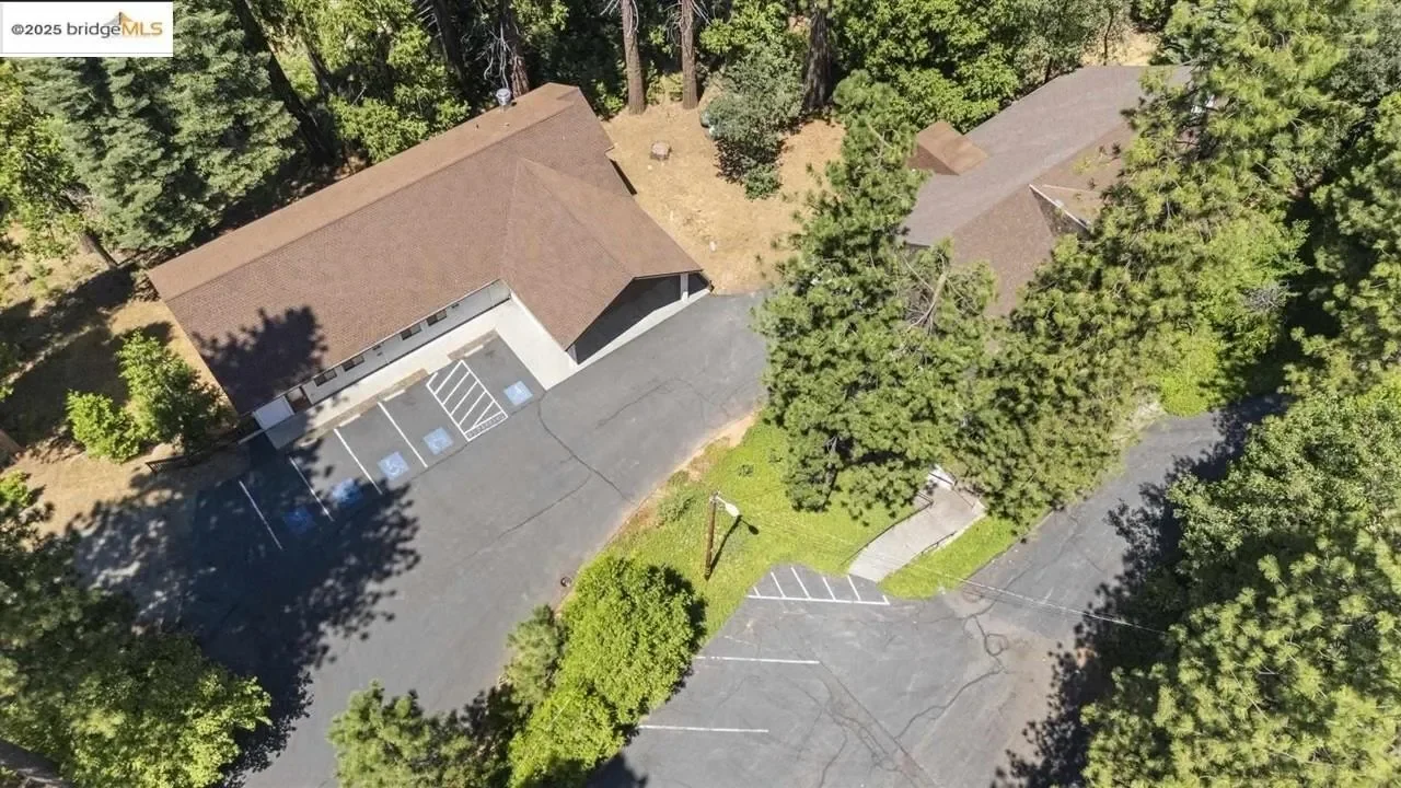 24176 Pine Lake, Twain Harte, CA 95383, Twain Harte, California, United States. - Photo 34