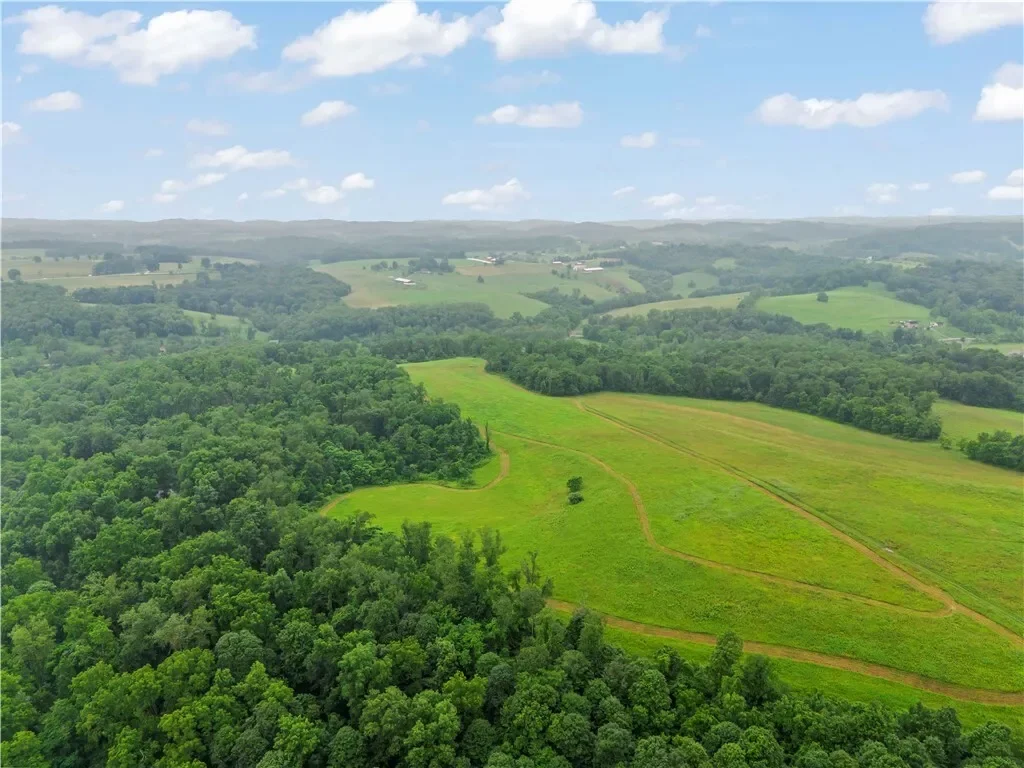 465 Sugar Run Road, Eighty Four, PA 15330, Eighty Four, Pennsylvania, United States. - Photo 9