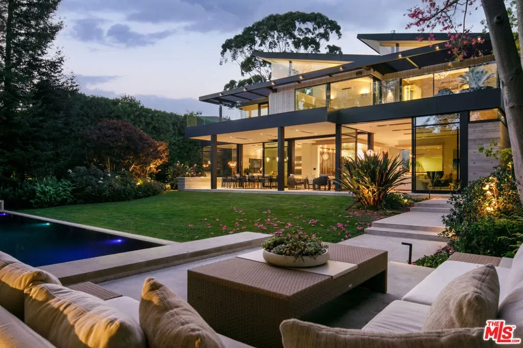 814 Toulon Drive, Los Angeles, California, United States. - Photo 37