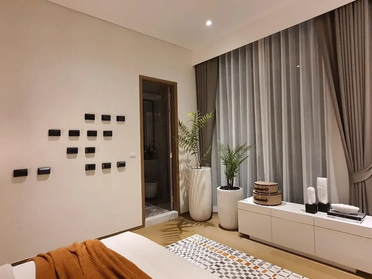 Gallery photo 9