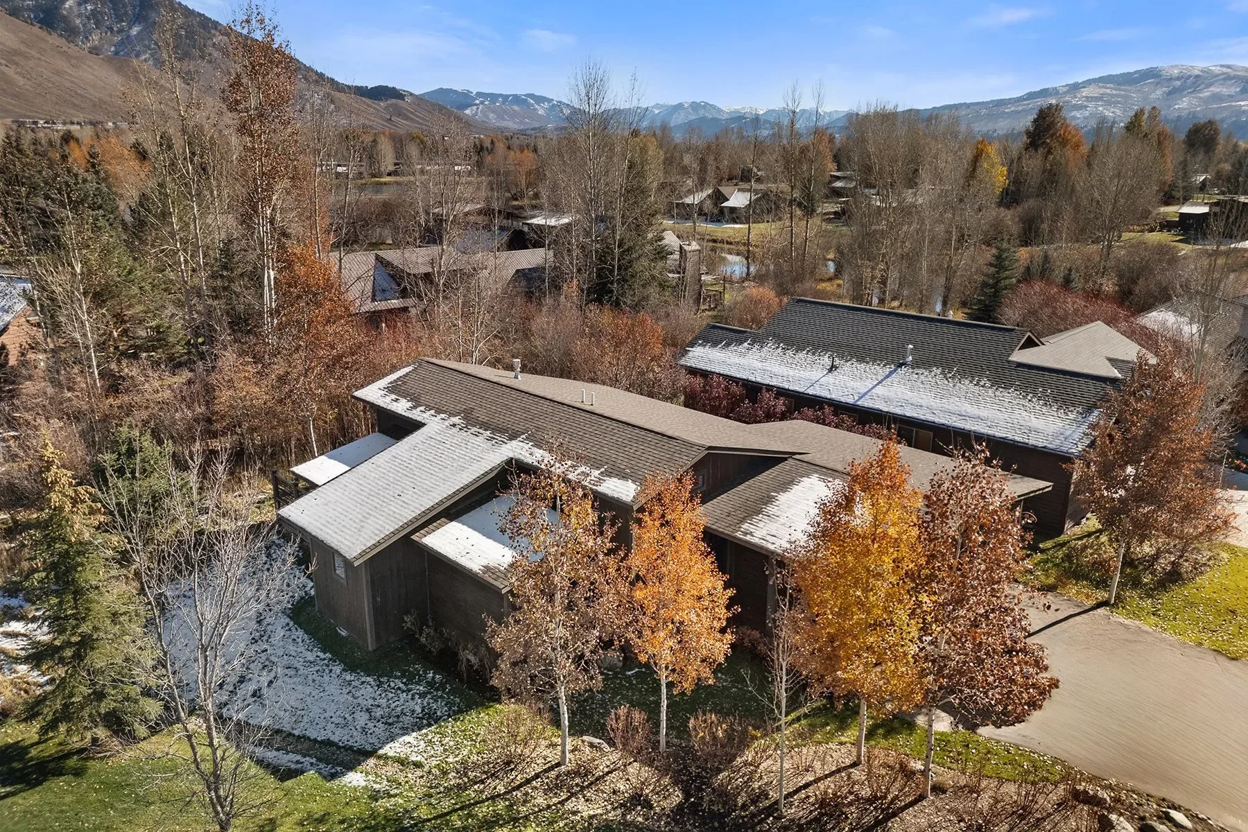 3230 W King Eider Road , Jackson, WY 83001, Jackson, Wyoming, United States. - Photo 9