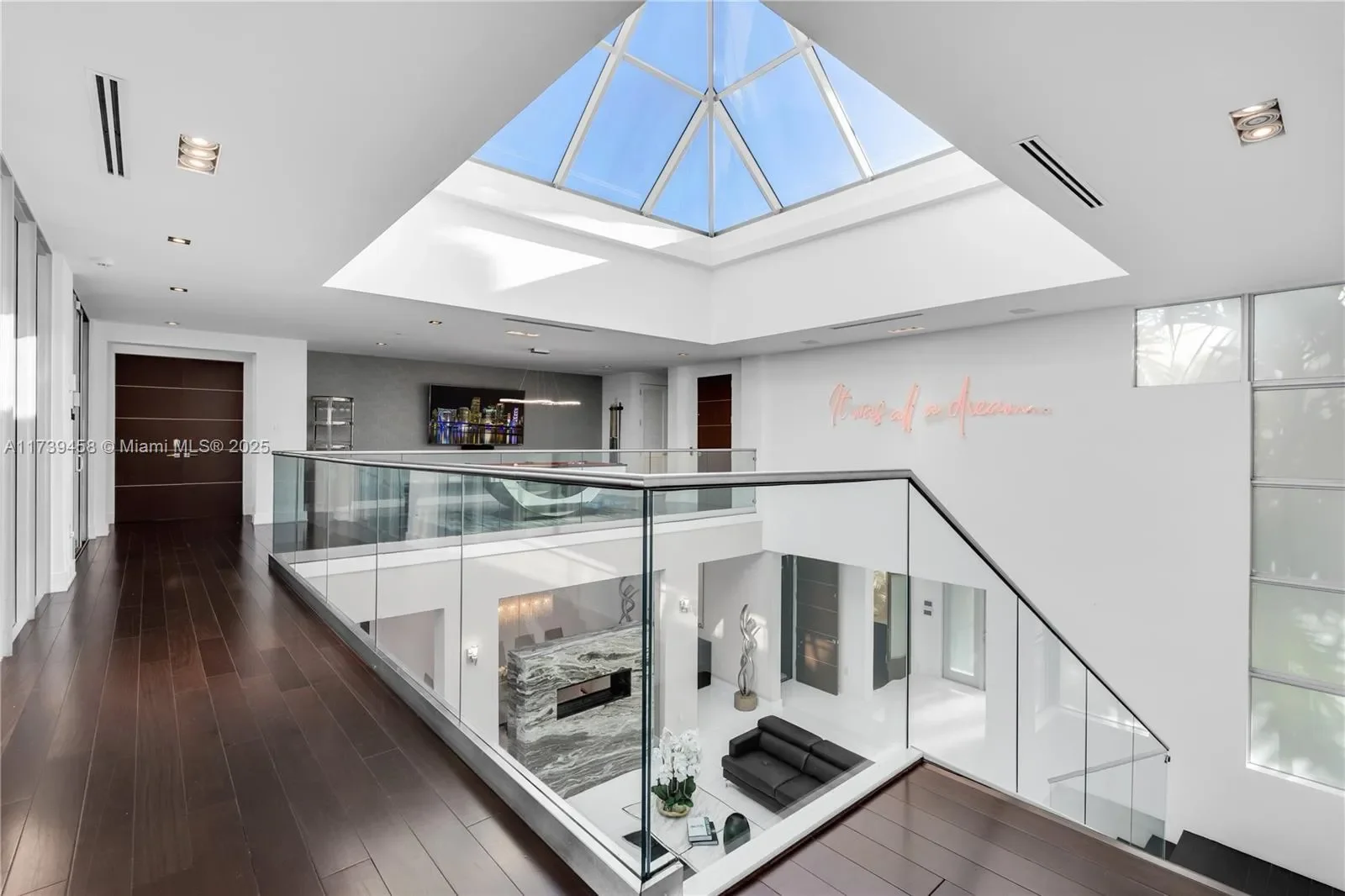 300 Royal Plaza Dr, Fort Lauderdale, Florida, United States. - Photo 13