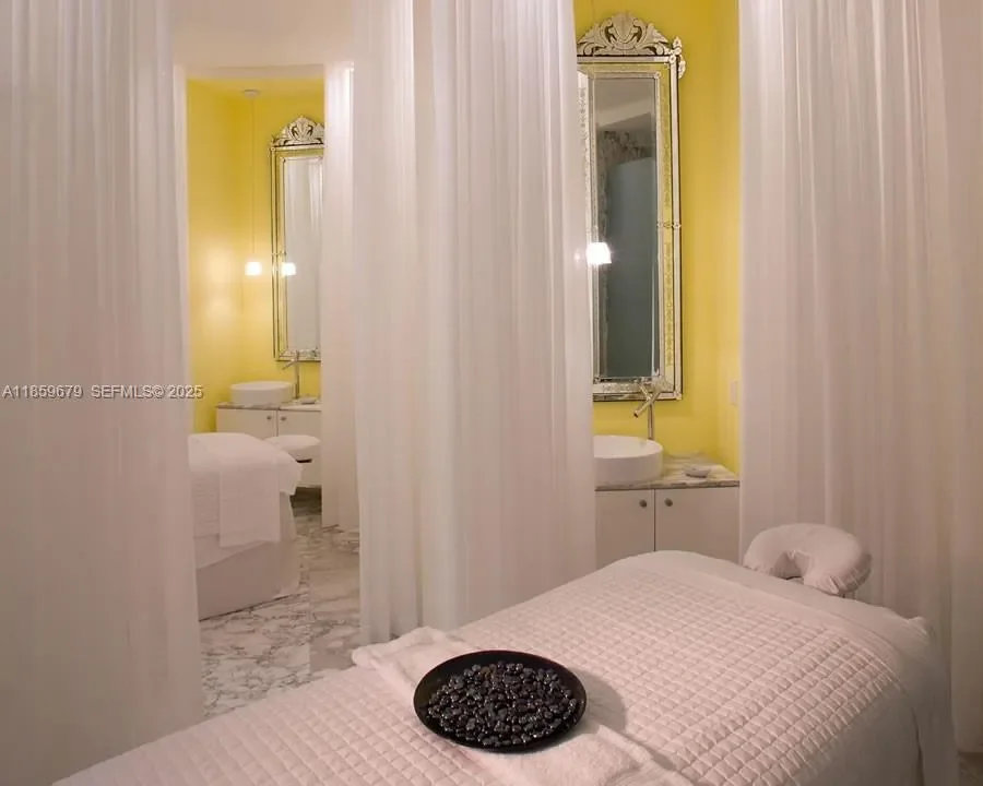485 Brickell Ave 2210, Miami, Florida, United States. - Photo 34