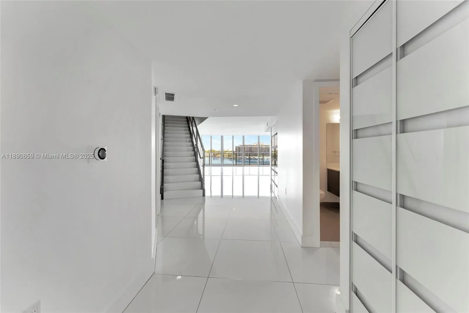 6620 Indian Creek Dr PH711, Miami Beach, Florida, United States. - Photo 2