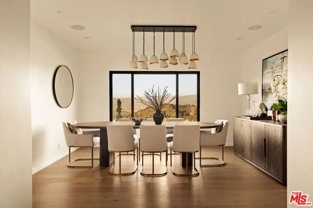 8620 Skyline Drive, Los Angeles, California, United States. - Photo 20