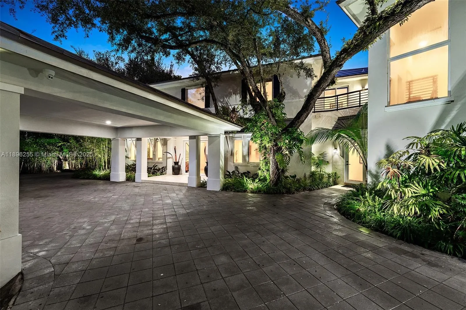 8923 Ludlam Rd., Coral Gables, Florida, United States. - Photo 4