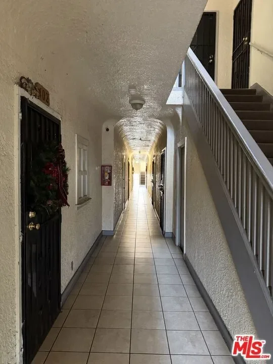 1628 W 45th Street, Los Angeles, California, United States. - Hero Image