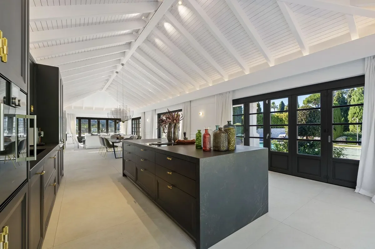 Gallery photo 2