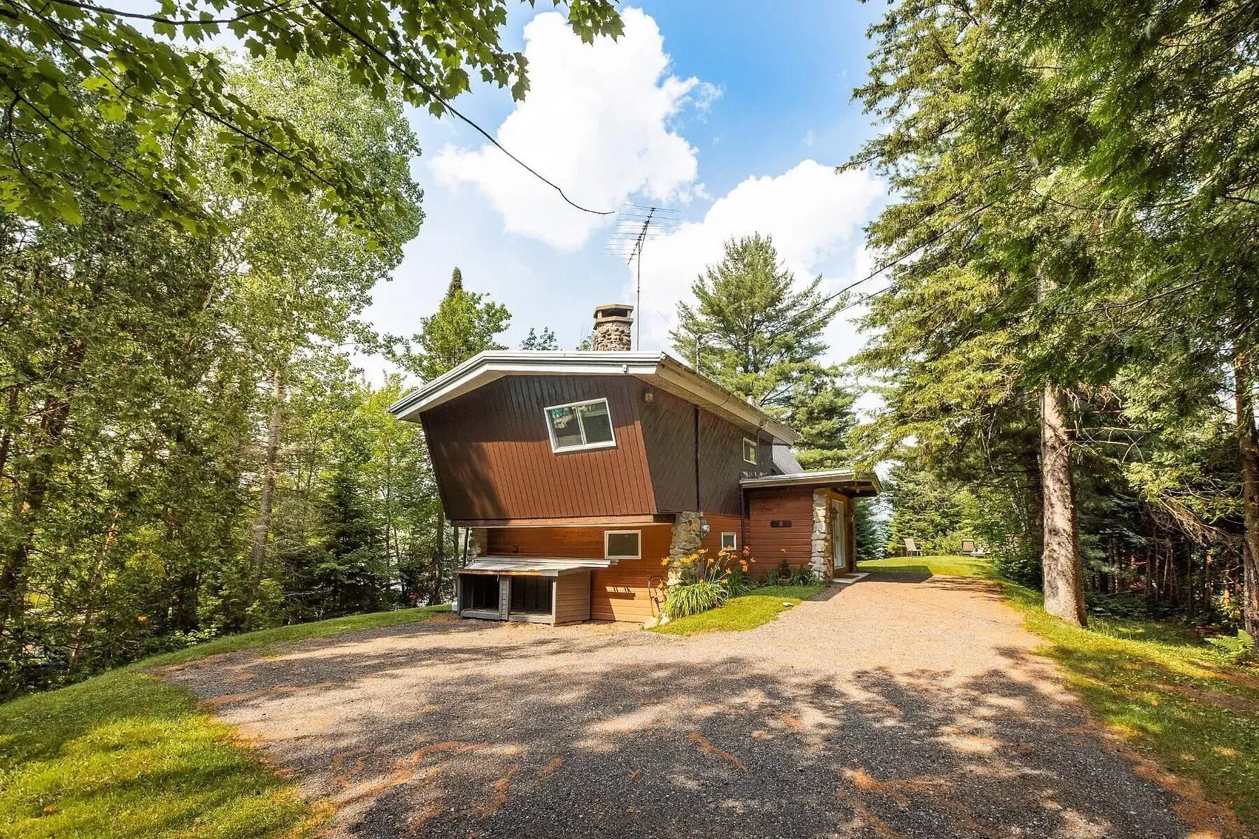 Exterior photo 9