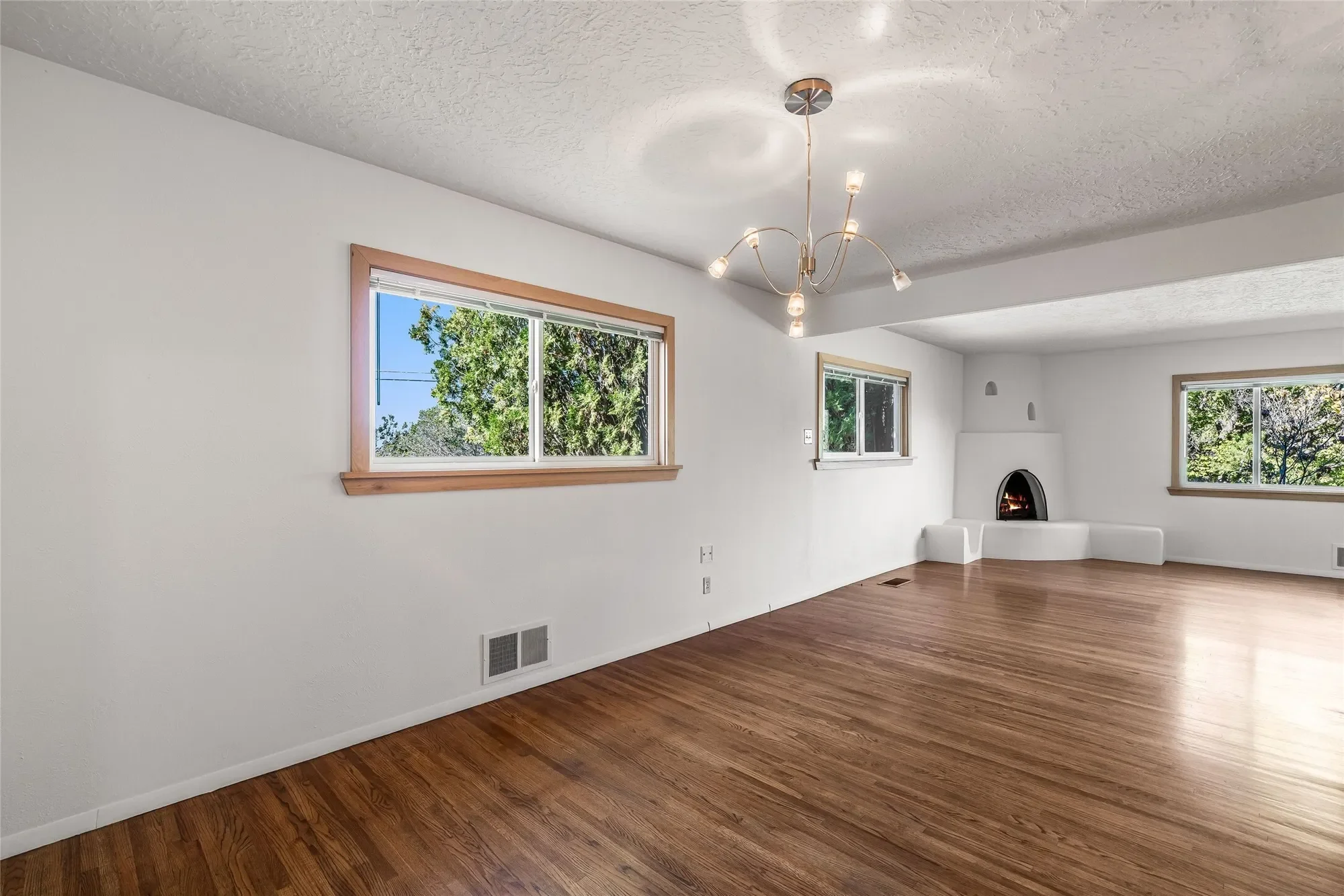 2116 Conejo Drive, Santa Fe, NM 87505, Santa Fe, New Mexico, United States. - Photo 2