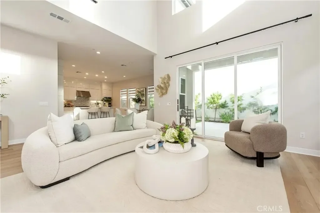 220 Holliston, Lake Forest, California, United States. - Photo 12