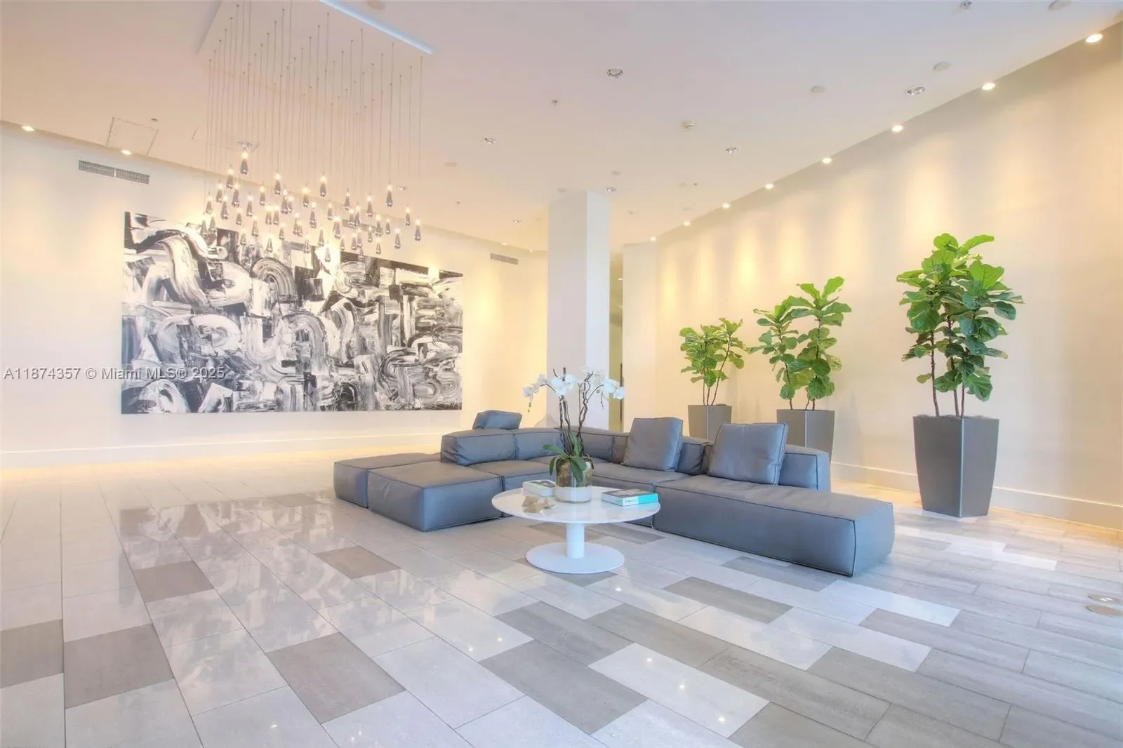 2001 Meridian Av 509, Miami Beach, Florida, United States. - Photo 36