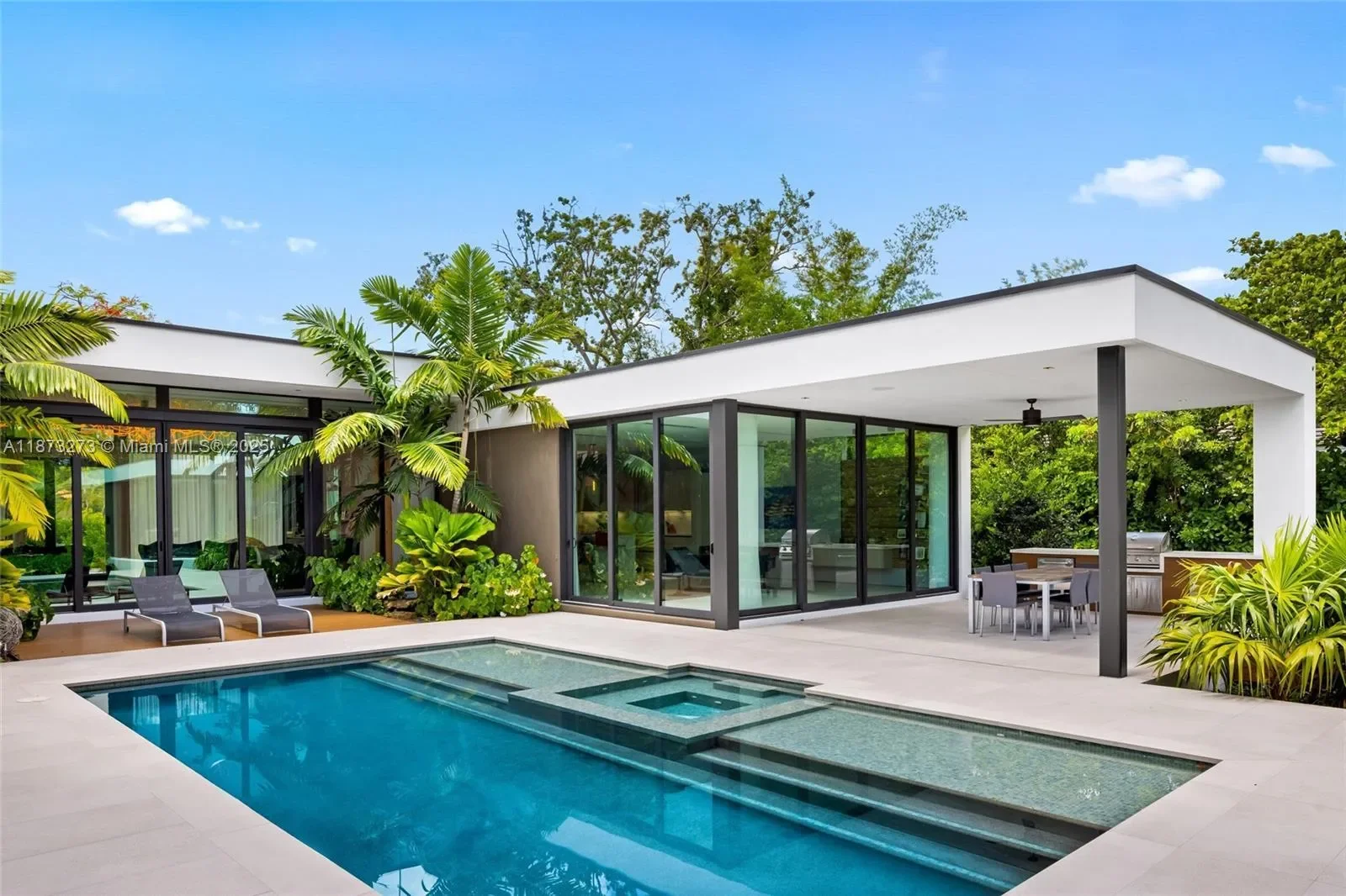 12100 SW 79th Ave, Coral Gables, Florida, United States. - Photo 47