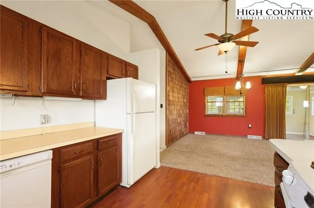 762 George Eggers Road, Banner Elk, NC 28604, Banner Elk, North Carolina, United States. - Photo 45