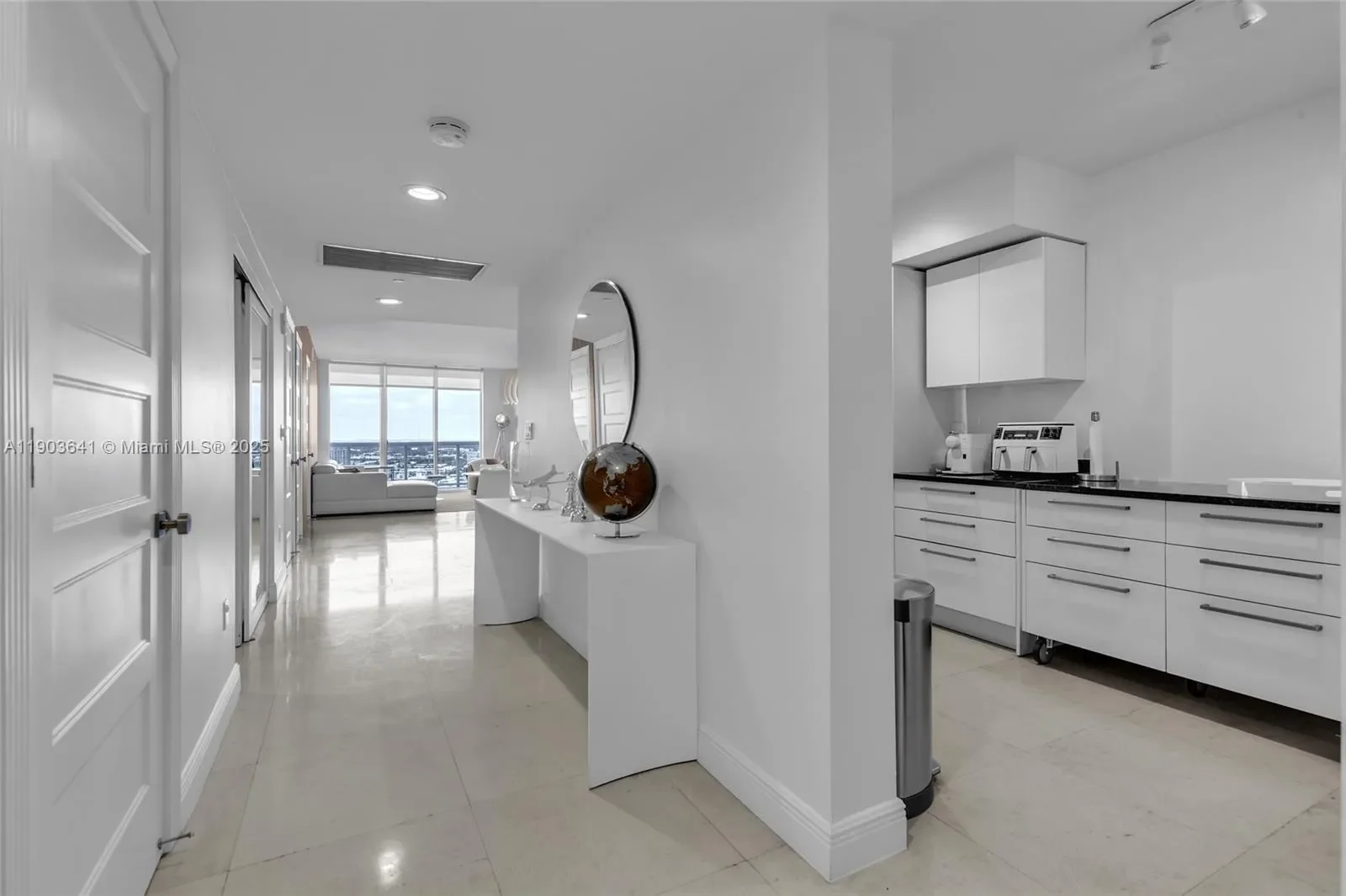 1800 S Ocean Dr 2207, Hallandale Beach, Florida, United States. - Photo 18