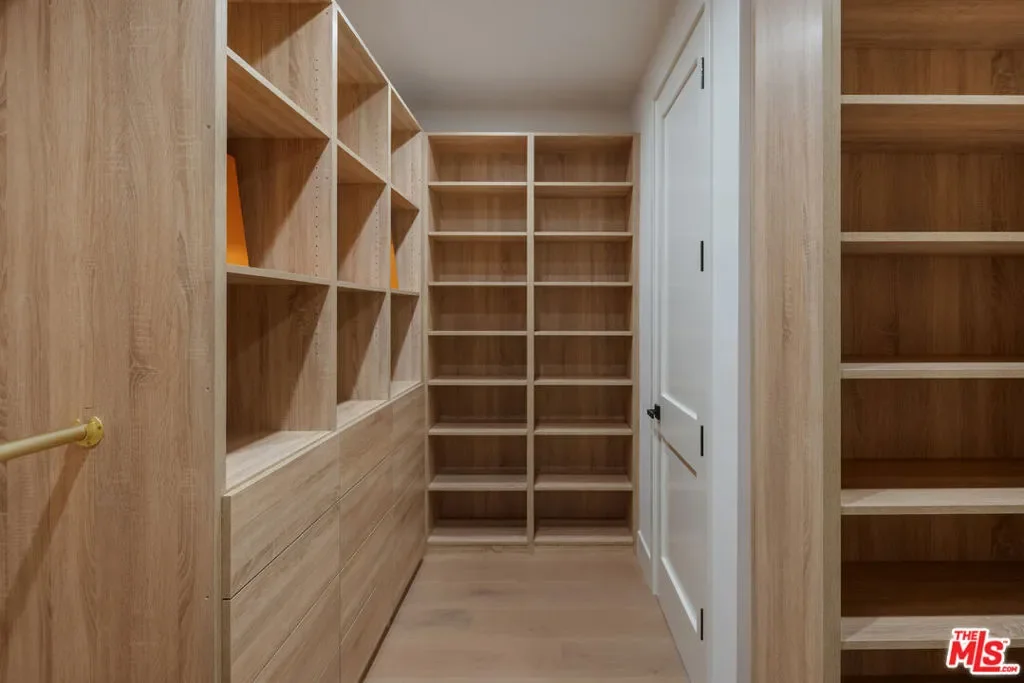 3910 Mclaughlin Avenue, Los Angeles, California, United States. - Photo 27