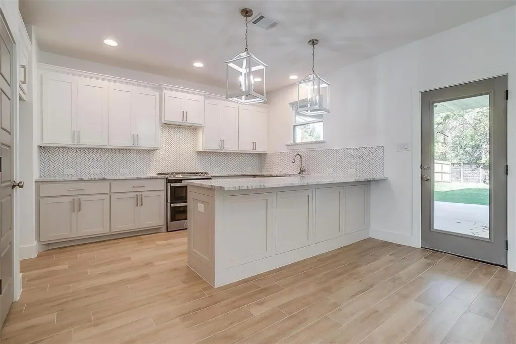 5618 Oaks Lane, Fort Worth, Texas, United States. - Photo 9