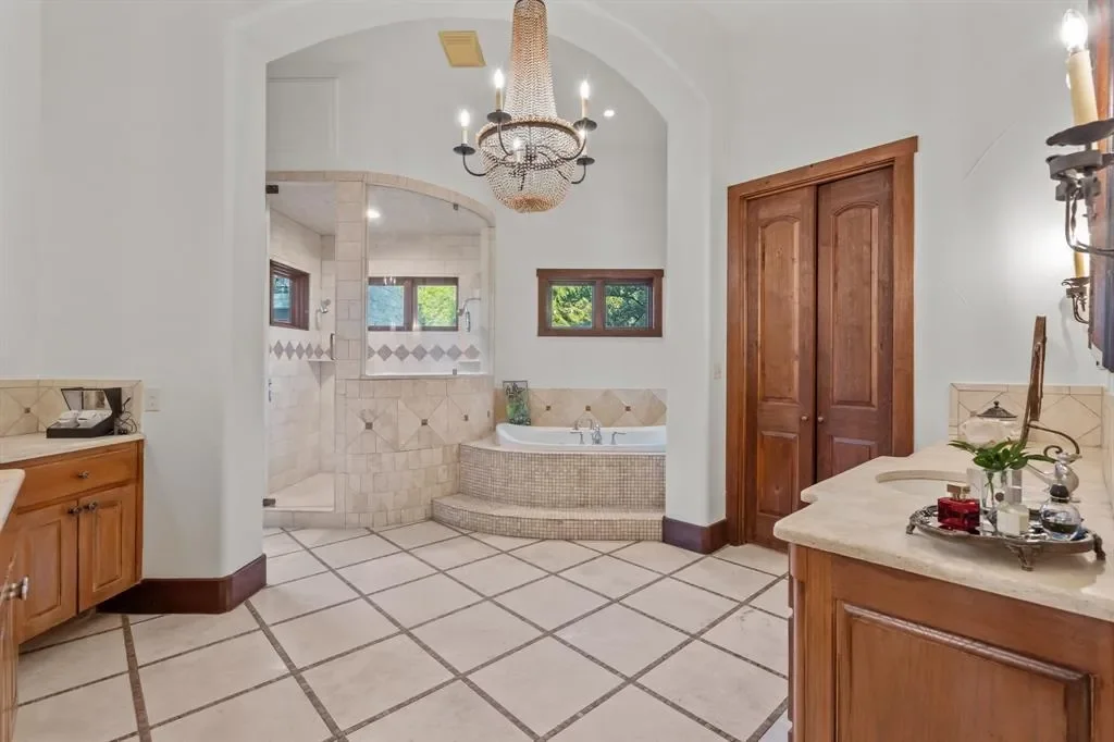 112 Trinity Bluffs Road, Aledo, Texas, United States. - Photo 16