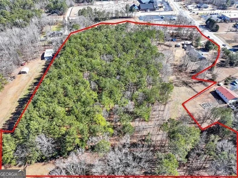 Single Family Residence in McDonough