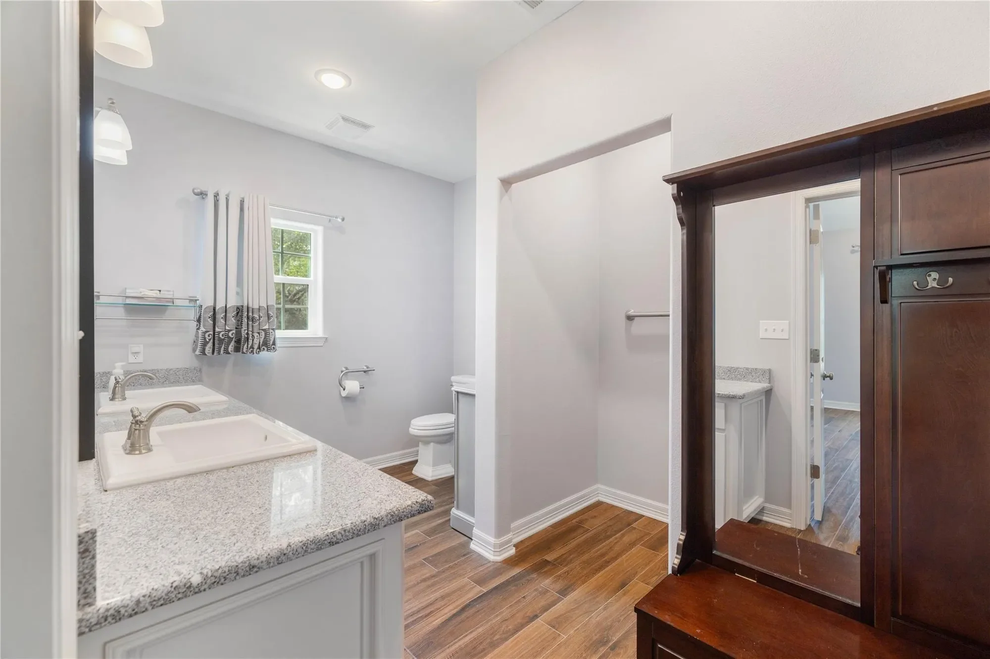 111 Kathleen Ave, La Grange, Texas, United States. - Photo 27