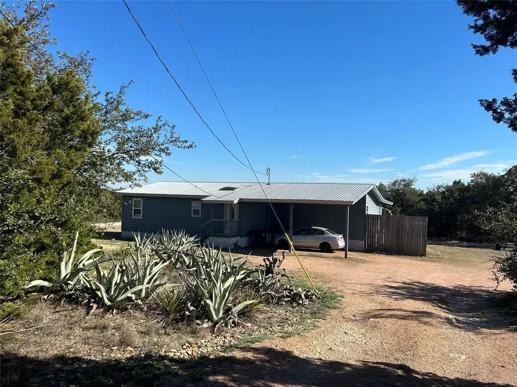 3425 Crawford RD, Spicewood, Texas, United States. - Photo 15