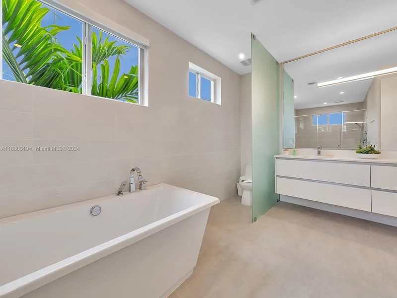 1808 Coral Ridge Dr 1808, Wilton Manors, Florida, United States. - Photo 19