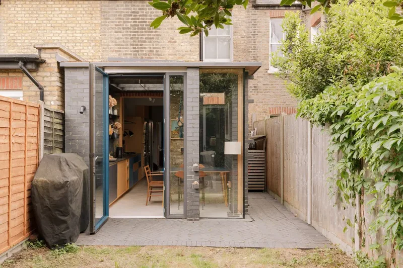 Waveney Avenue, Nunhead, London, England, United Kingdom. - Photo 22