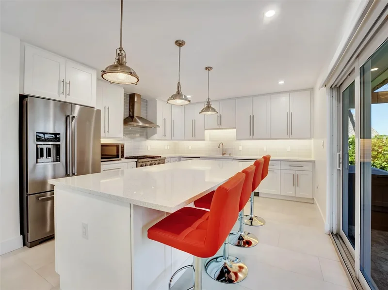 320 SE 5th Ave, Pompano Beach, Florida, United States. - Photo 14