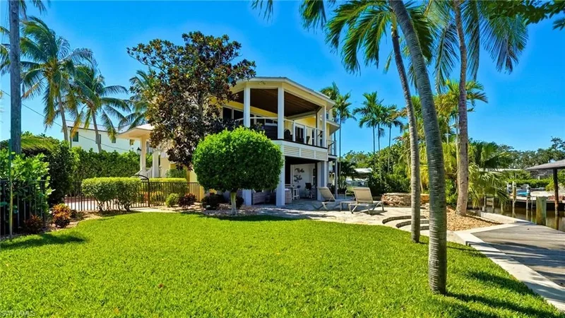 290 Dundee RD, Fort Myers Beach, Florida, United States. - Photo 4