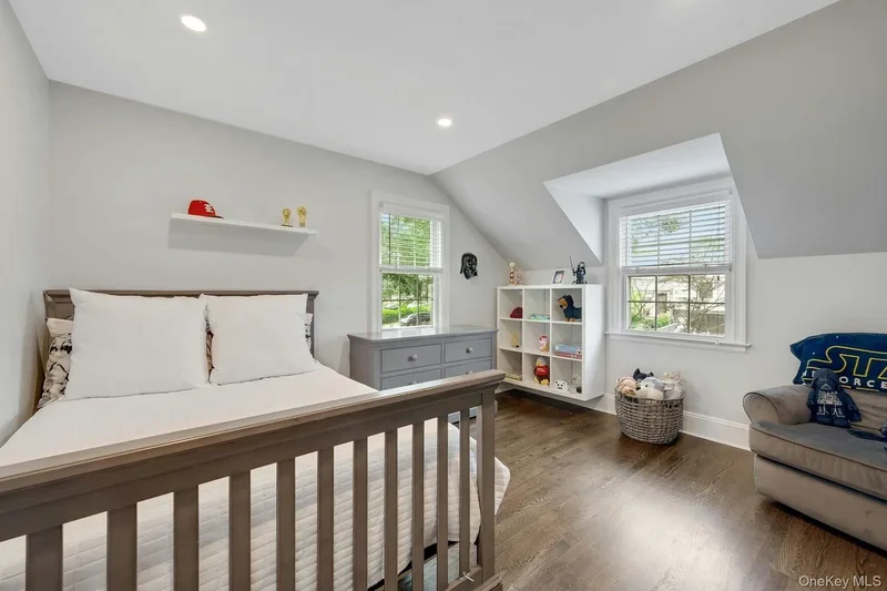 100 Clarence Road, Scarsdale, New York, United States. - Photo 24