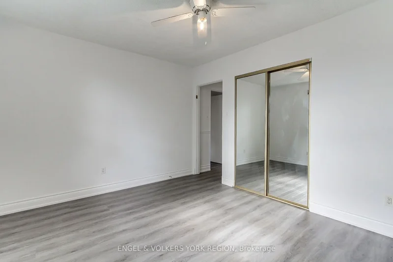 106 Sheldon Avenue, Newmarket, Ontario, Canada. - Photo 4