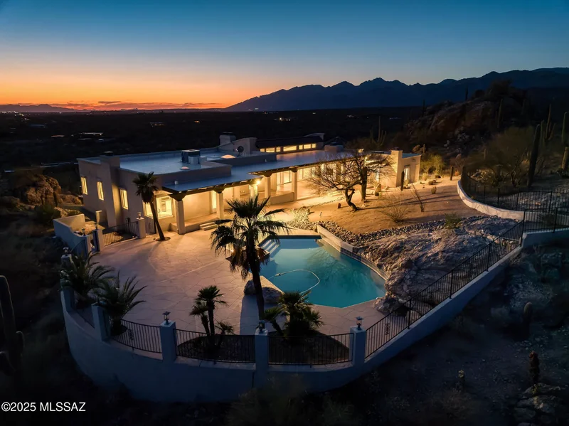 2302 N Camino Cascabel, Tucson, AZ, 85749, USA, Tucson, Arizona, United States. - Photo 36