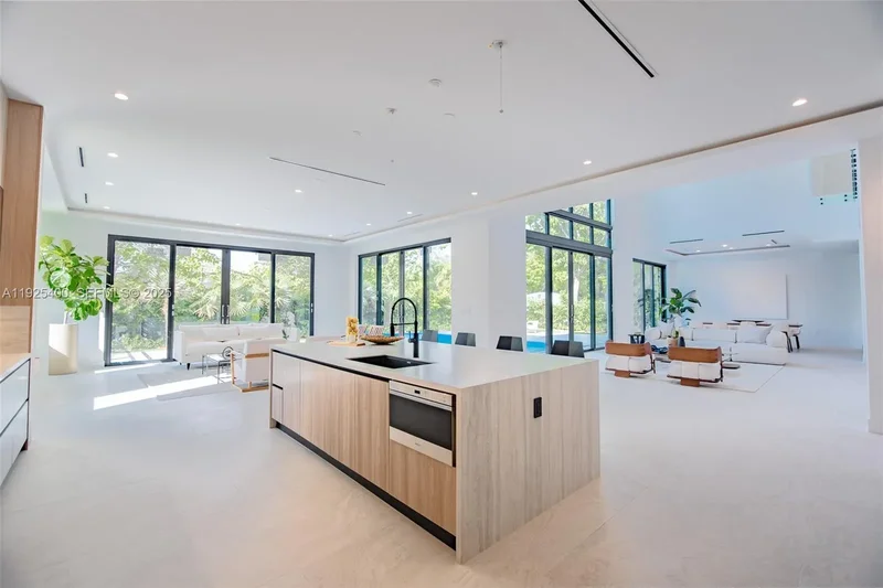 9840 SW 73rd Ct, Pinecrest, FL 33156, Coral Gables, Florida, United States. - Photo 35