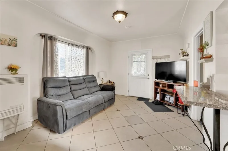 921 Esperanza Street, Los Angeles, CA 90023, Los Angeles, California, United States. - Photo 33
