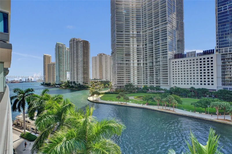 200 Biscayne Boulevard Way 505, Miami, Florida, United States. - Photo 28