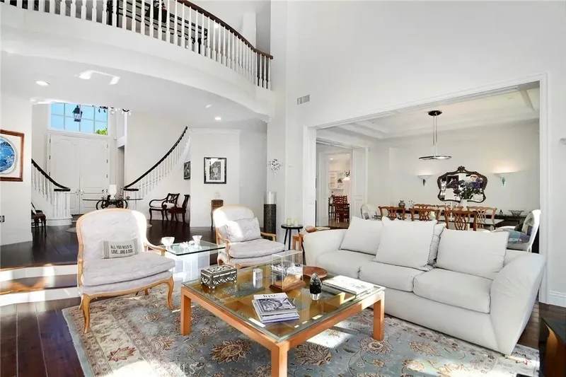 19134 Briarfield Way, Los Angeles, California, United States. - Photo 14