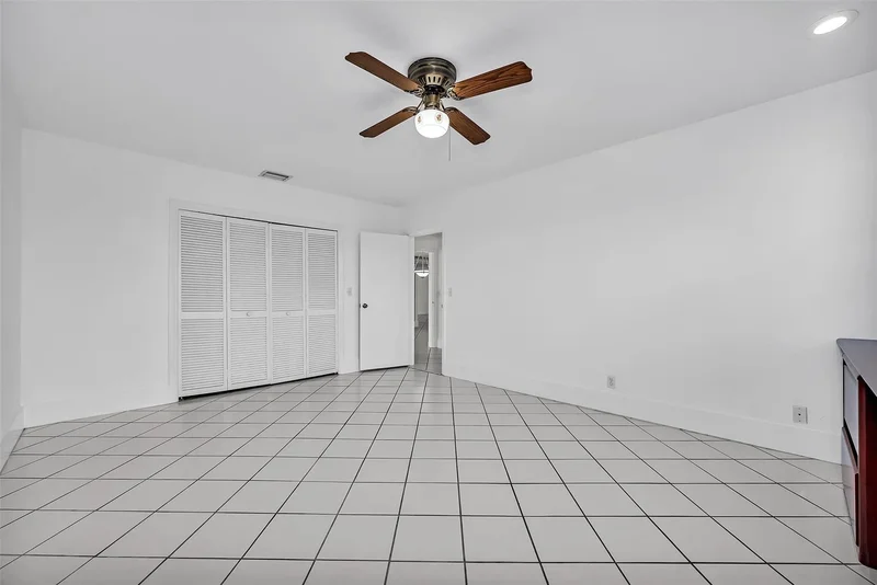 2427 Sea Island Dr, Fort Lauderdale, Florida, United States. - Photo 28
