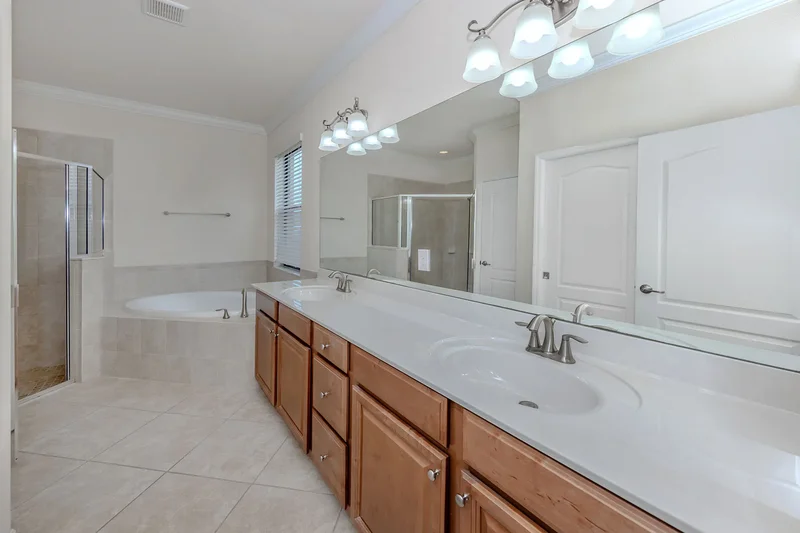 20230 Granlago Drive, Venice, FL 34293, Venice, Florida, United States. - Photo 21