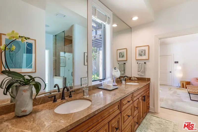 1045 Cold Canyon Road, Hidden Hills, California, United States. - Photo 27