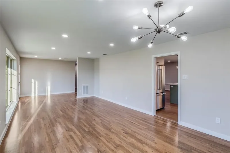 7006 Town North Drive, Dallas, Texas, United States. - Photo 15