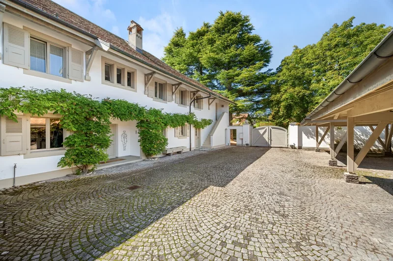 Exceptional Renovated Family Property In The Heart Terre Sainte