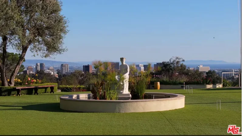 729 Bel Air Road, Los Angeles, California, United States. - Photo 8