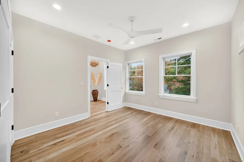 33 Middlebrook Place, Fairfield, CT, 06824, USA, Fairfield, Connecticut, United States. - Photo 14
