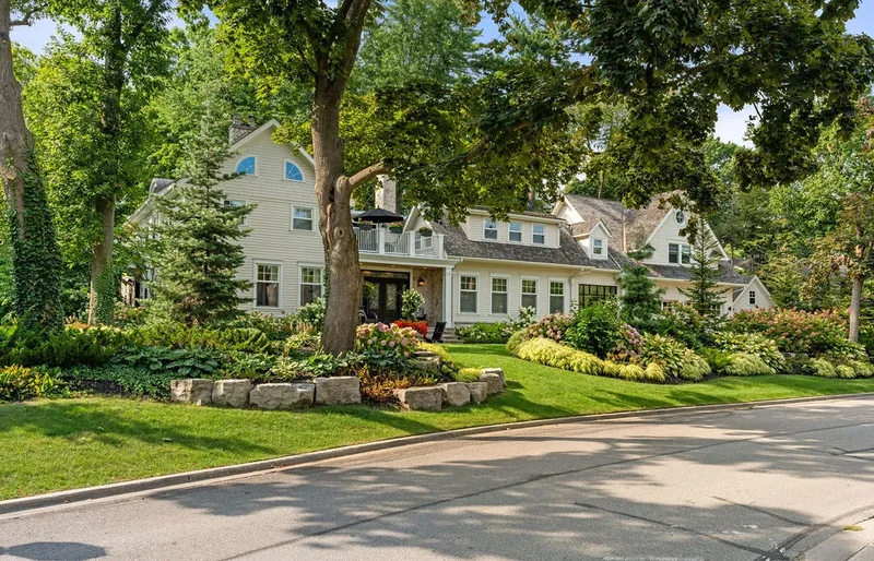 347 E Hart Crescent, Burlington, ON L7N 1P8, Canada, Burlington, Ontario, Canada. - Photo 17