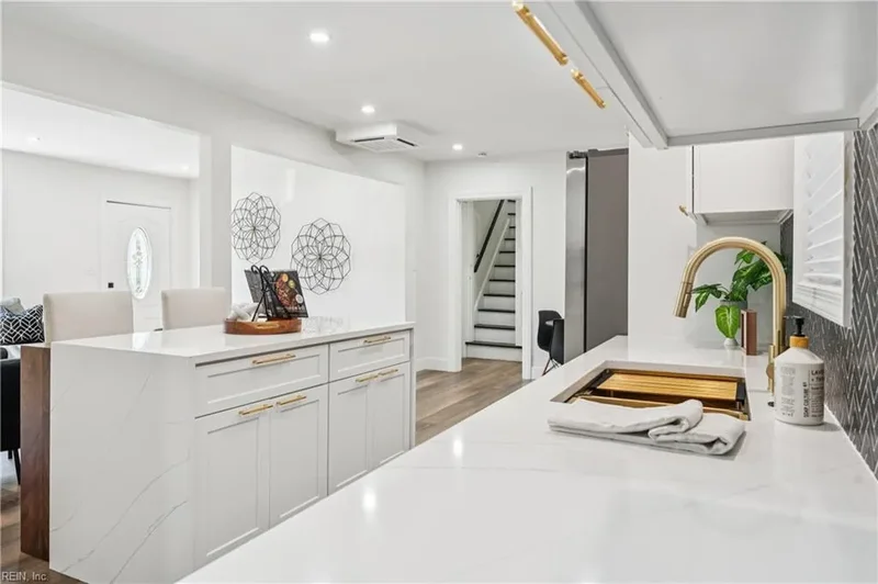 5509 Hampton Blvd, Norfolk, VA 23508, Norfolk, Virginia, United States. - Photo 11