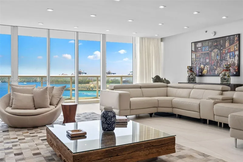 450 Alton Rd 901-902, Miami Beach, Florida, United States. - Photo 14