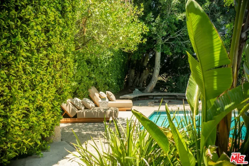 2700 Carmar Drive, Los Angeles, California, United States. - Photo 31